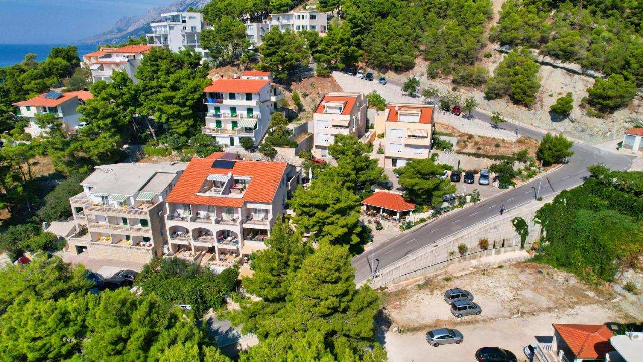 Villa Petra Brela Extérieur photo